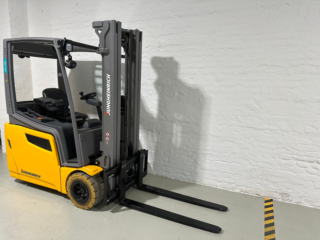 Jungheinrich EFG 218k | ISS