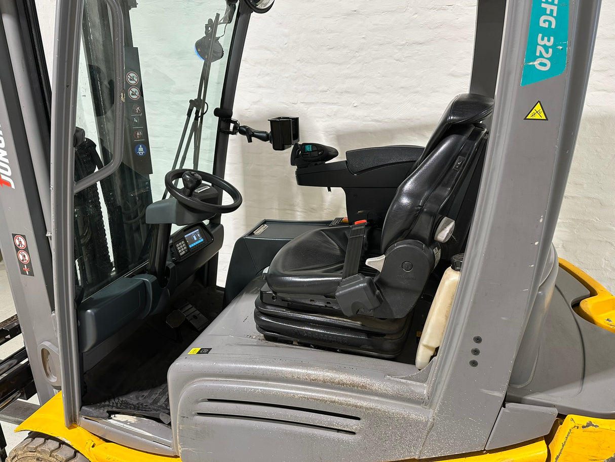 Jungheinrich EFG 320 | ZVG