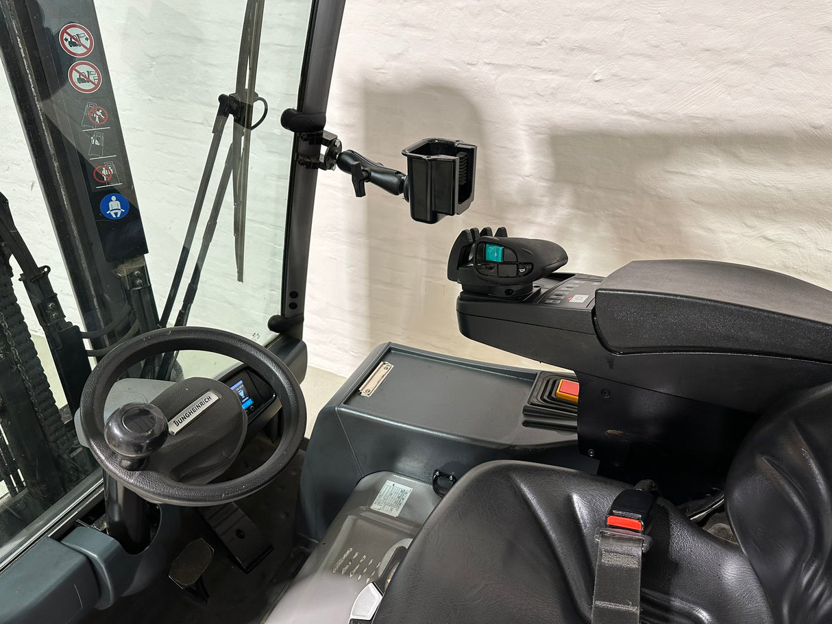 Jungheinrich EFG 320 | ZVG