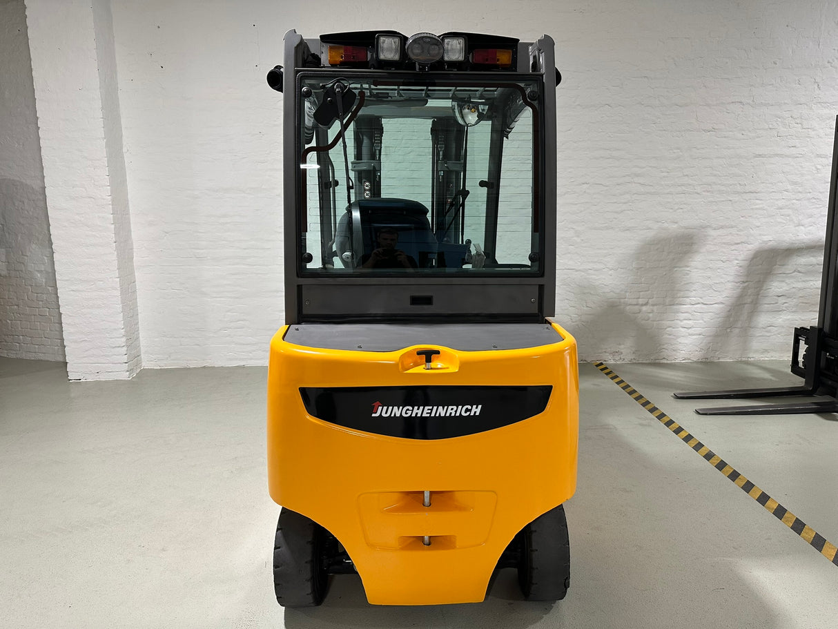 Jungheinrich EFG 425 | ZVG