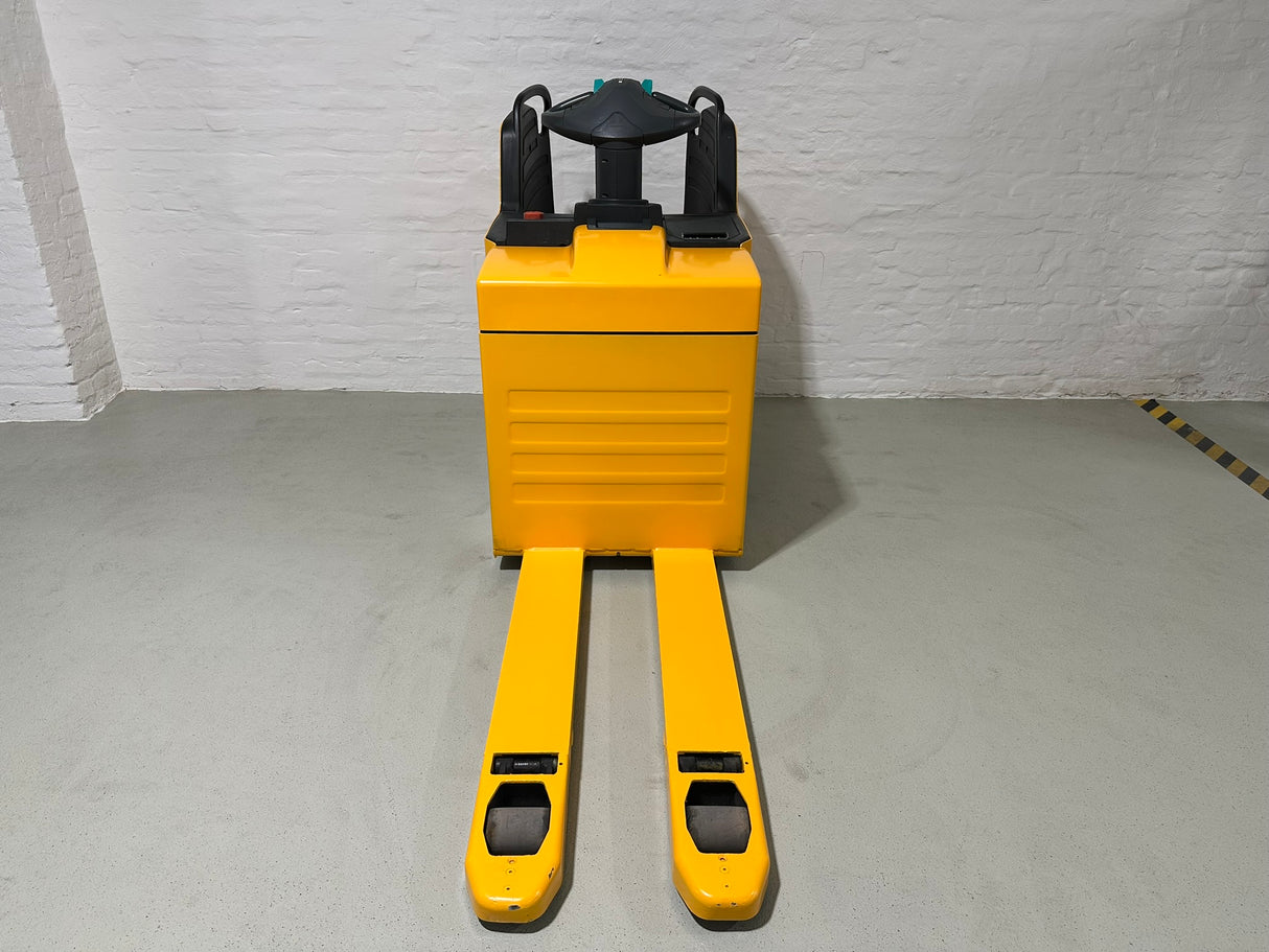 Jungheinrich ERE 225 | BAT25 NEU