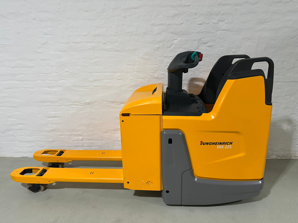 Jungheinrich ERE 225