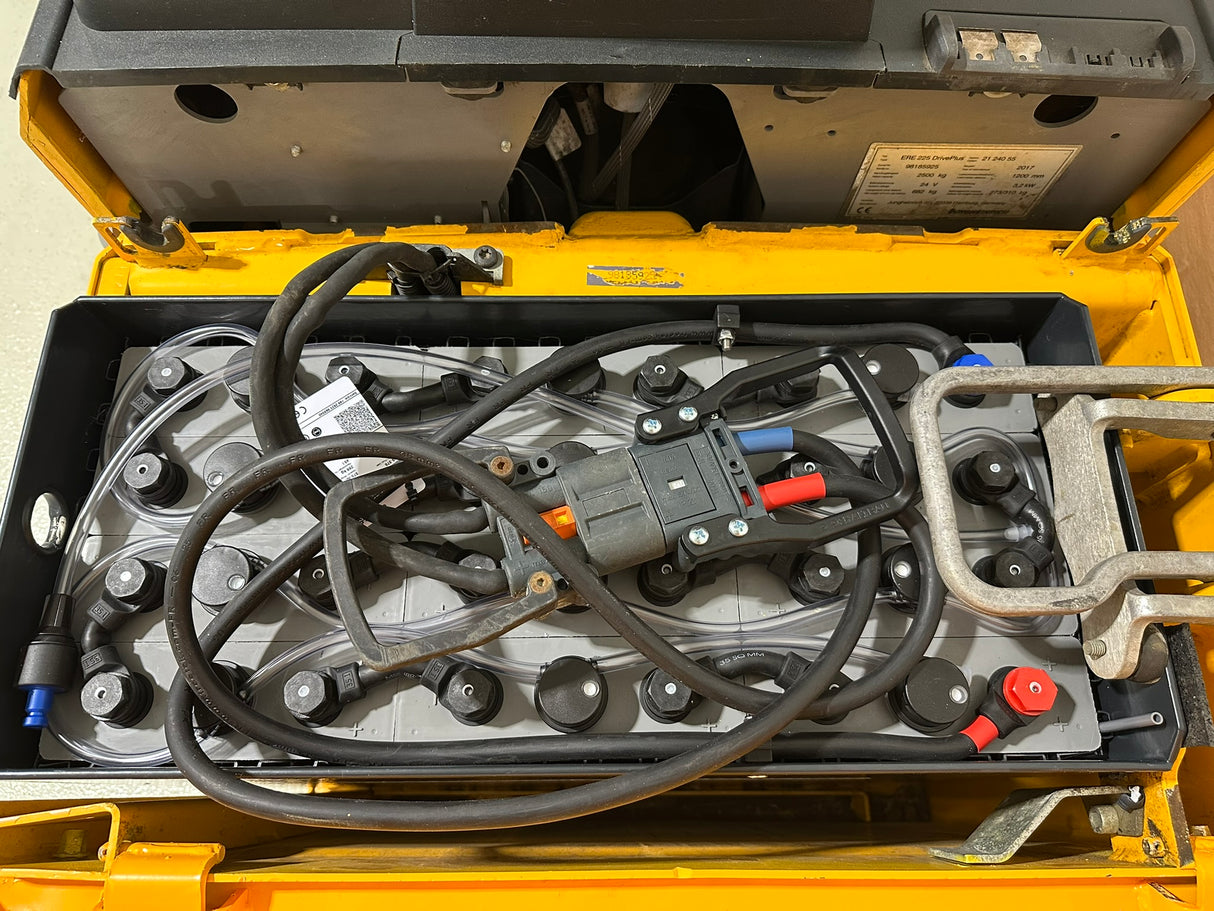 Jungheinrich ERE 225 G2400 | BAT25