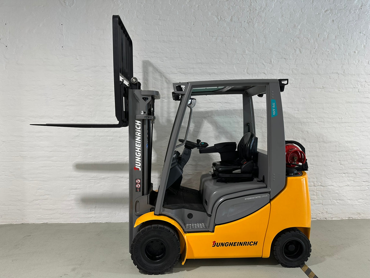 Jungheinrich TFG 320s | ISS