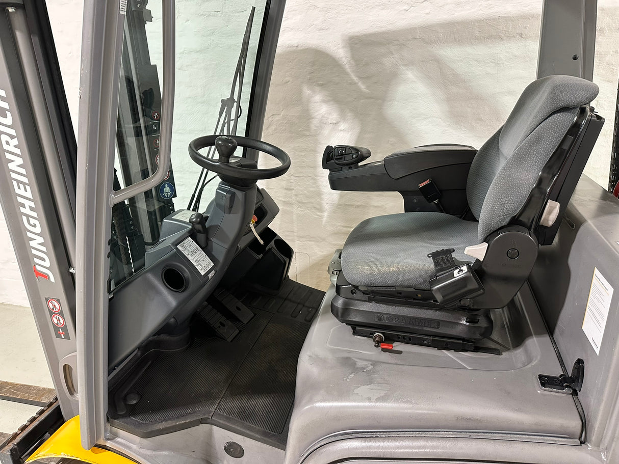 Jungheinrich TFG 316s | ISS