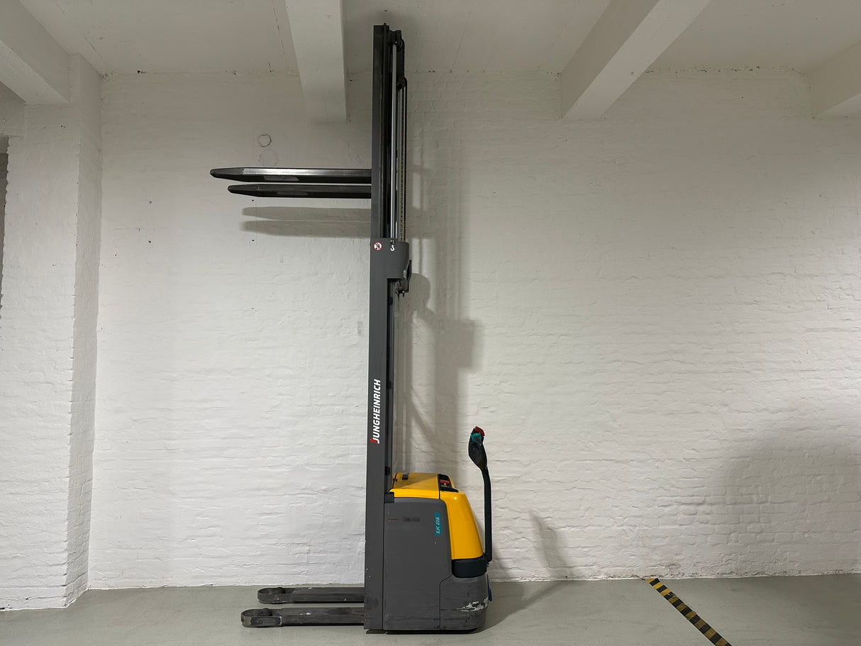 Jungheinrich EJC 216