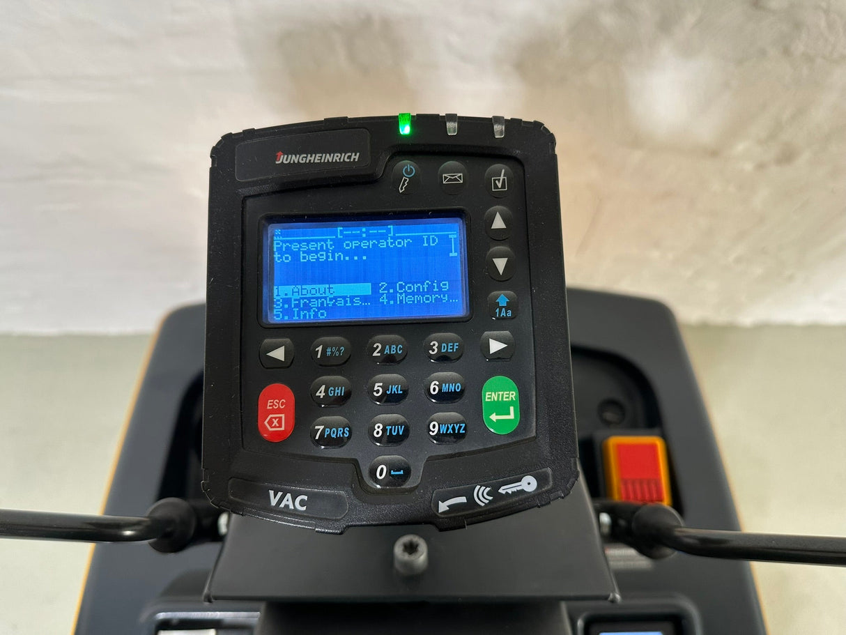 Jungheinrich EZS 130