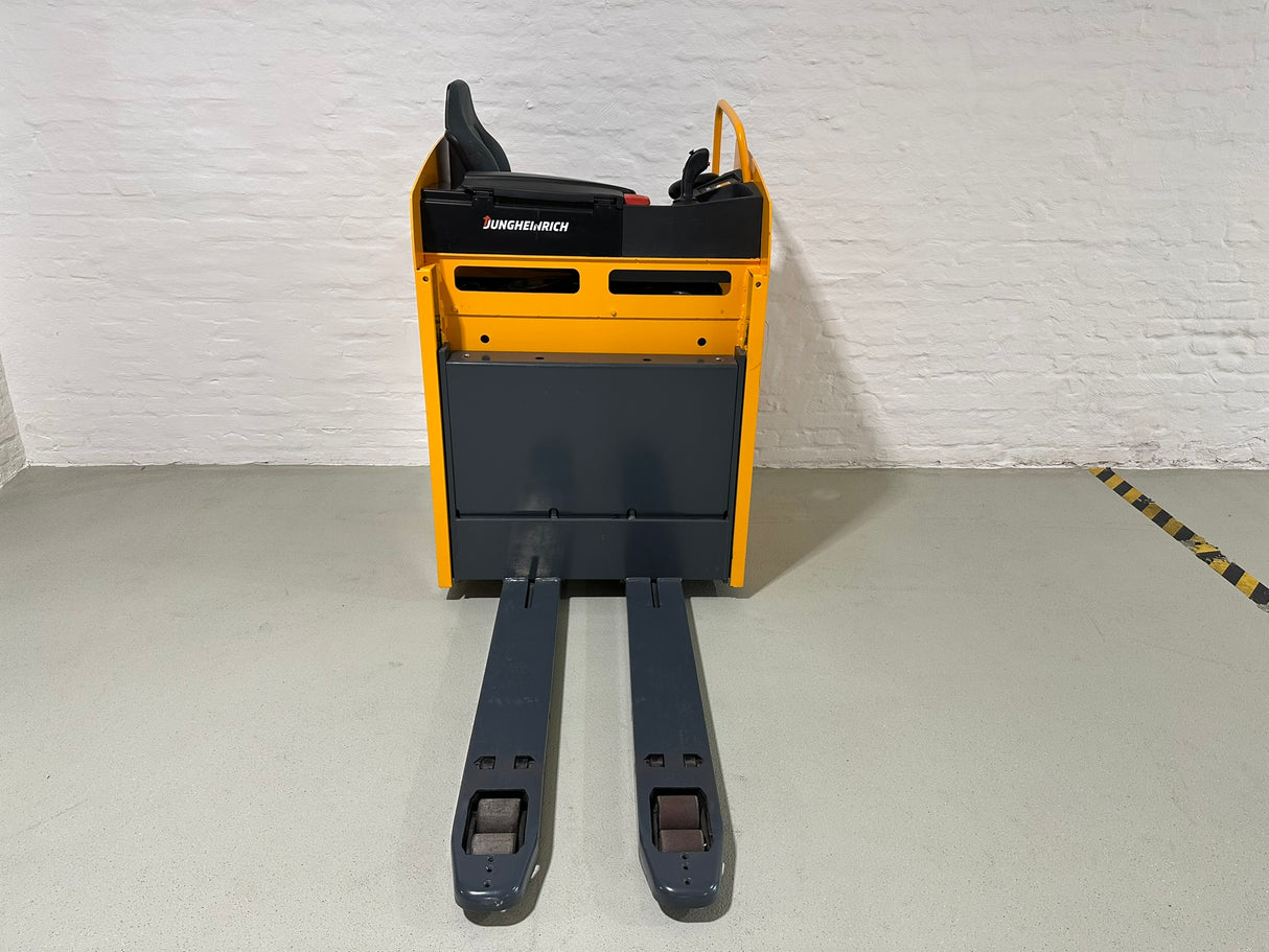 Jungheinrich ESE 320
