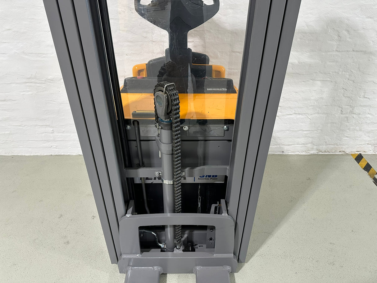 Jungheinrich ERC 214z | integrierte Waage (50kg)