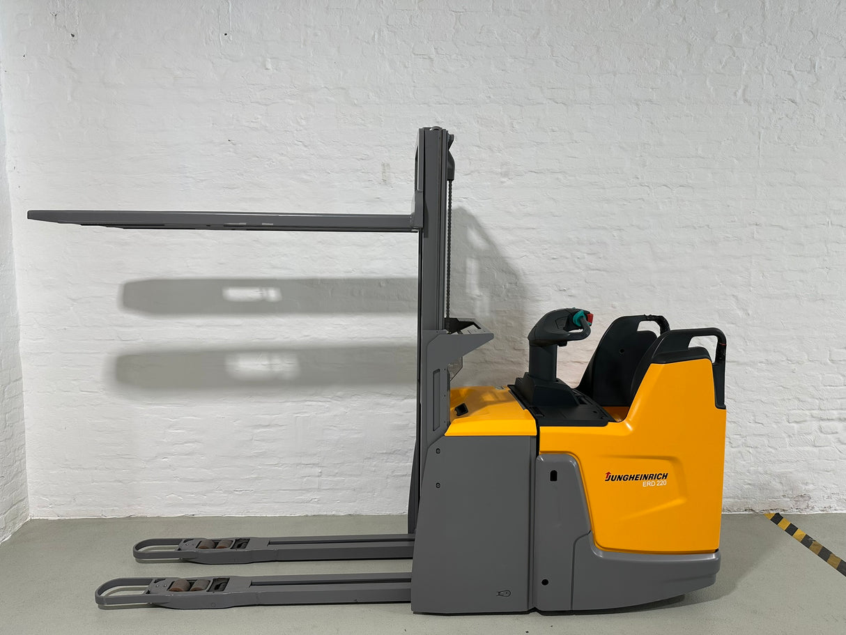 Jungheinrich ERD 220 G1600