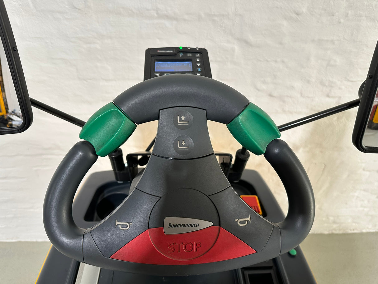 Jungheinrich EZS 130