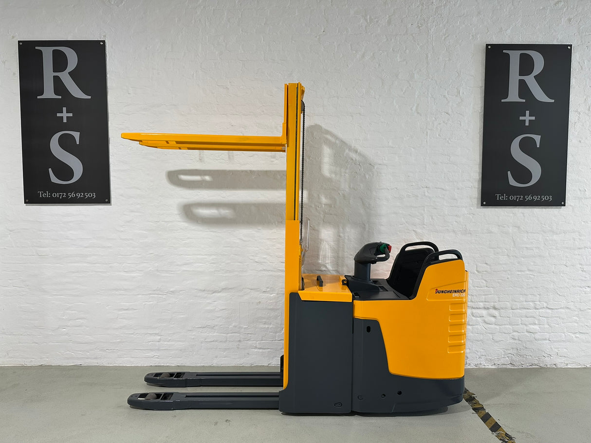 Jungheinrich ERD 220 ZT