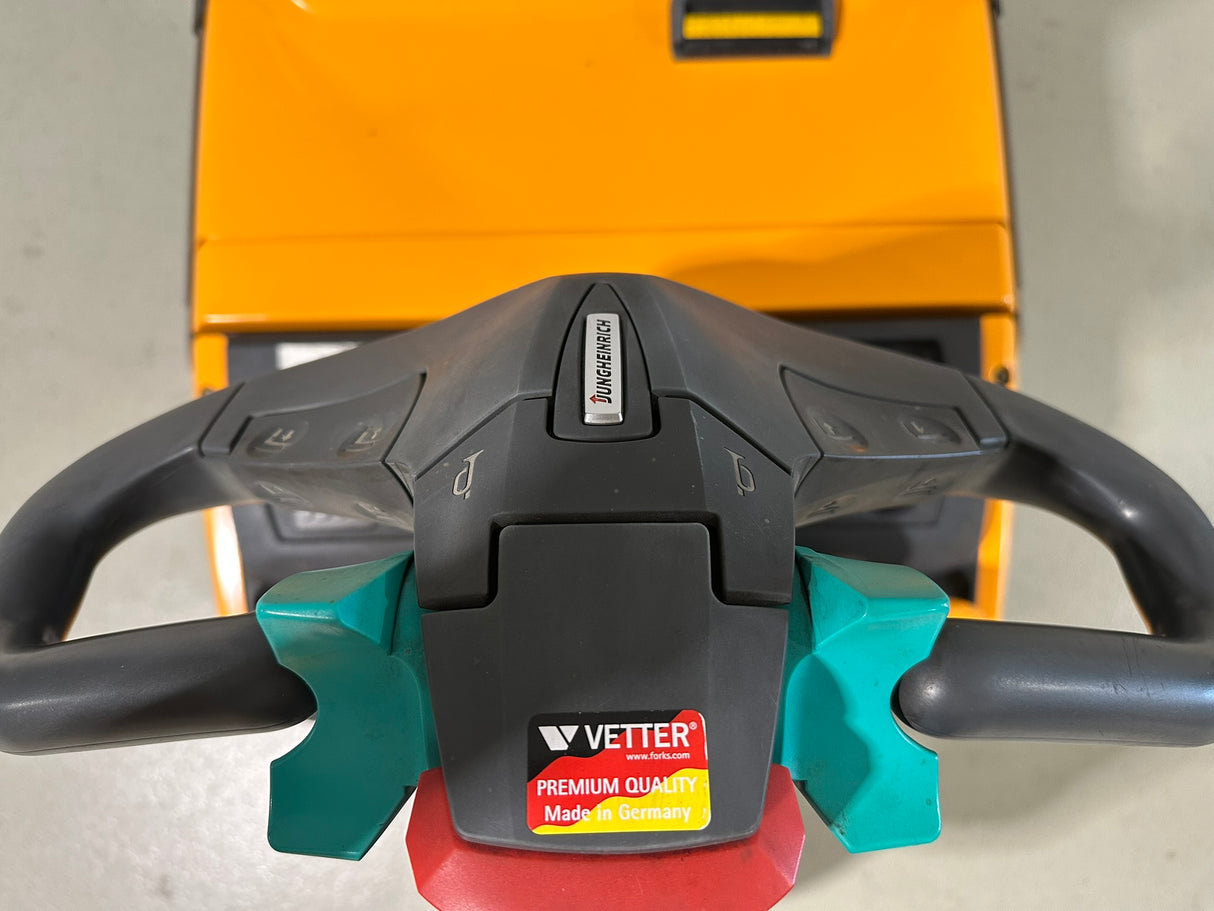 Jungheinrich ERC 214z | integrierte Waage (50kg)