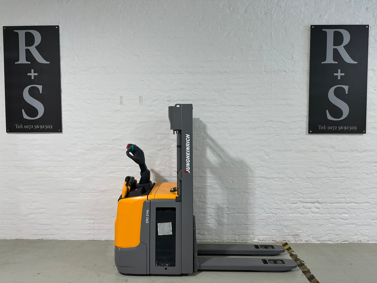 Jungheinrich ERC 214z | integrierte Waage (50kg)